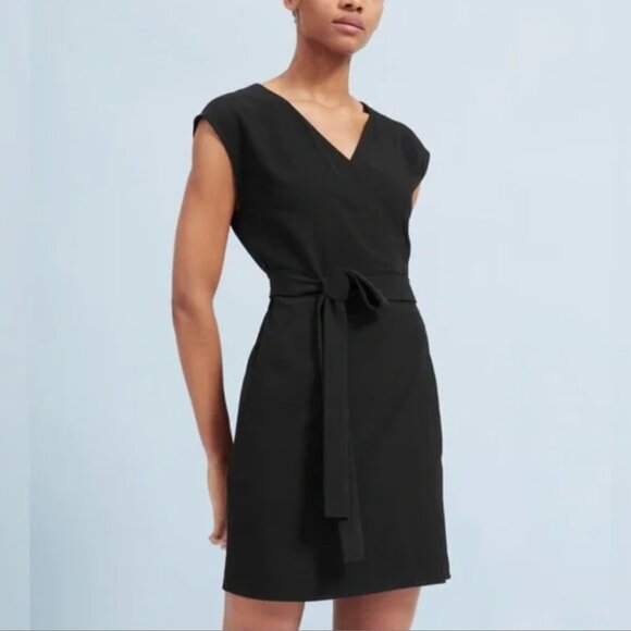 Everlane Dresses & Skirts - Everlane Size 10 Black Short-Sleeve Mini Wrap Dress
